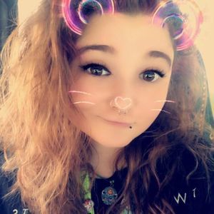 Meet your Posher, Mia